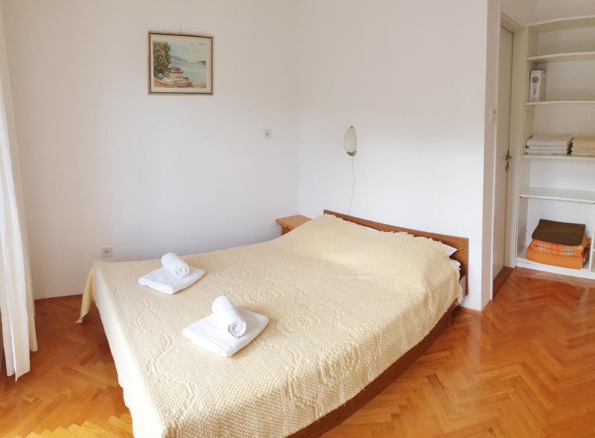 Apartments Lucija Stari Grad  Kültér fotó