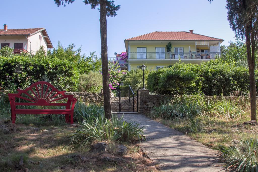 Apartments Lucija Stari Grad  Kültér fotó