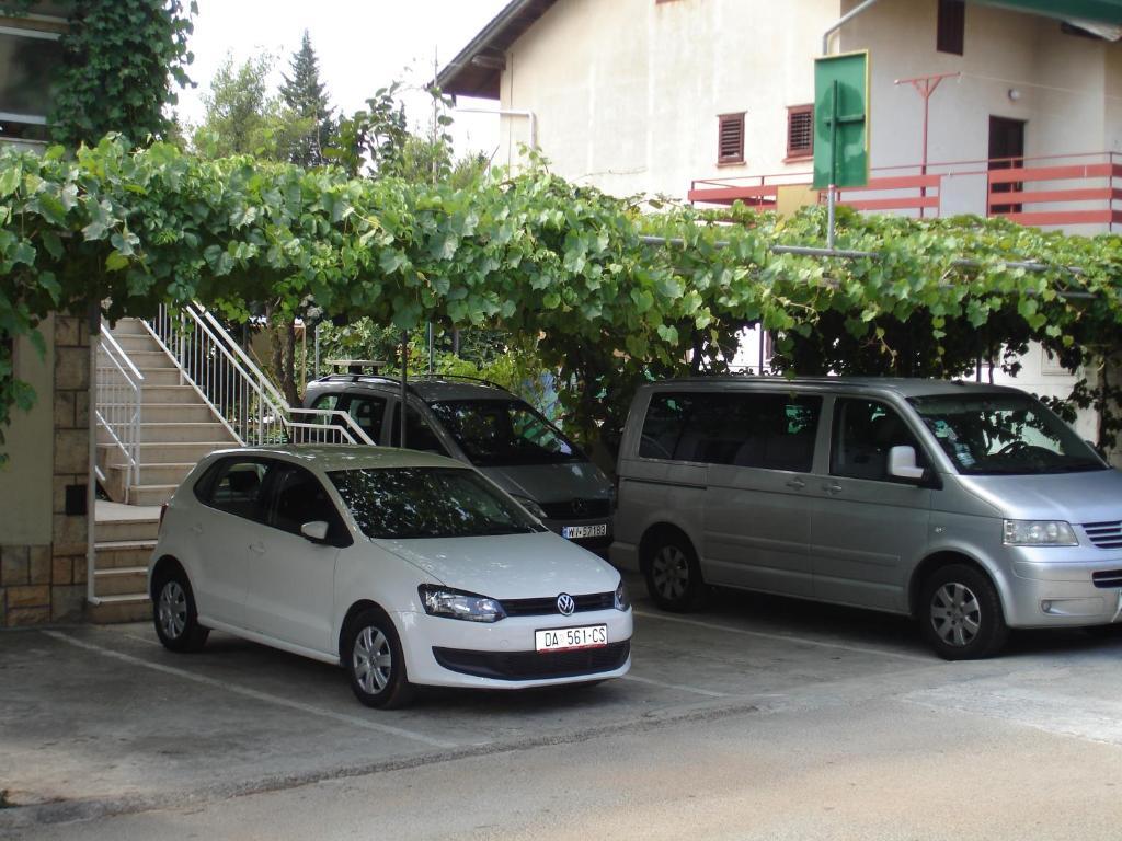 Apartments Lucija Stari Grad  Kültér fotó