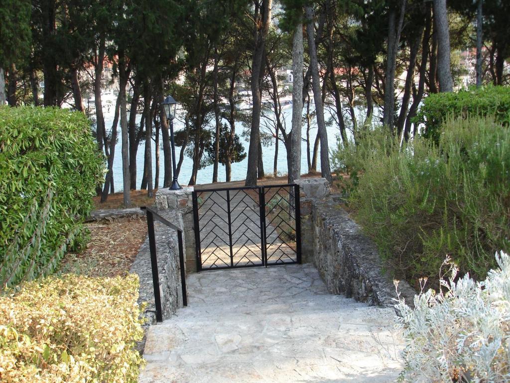 Apartments Lucija Stari Grad  Kültér fotó
