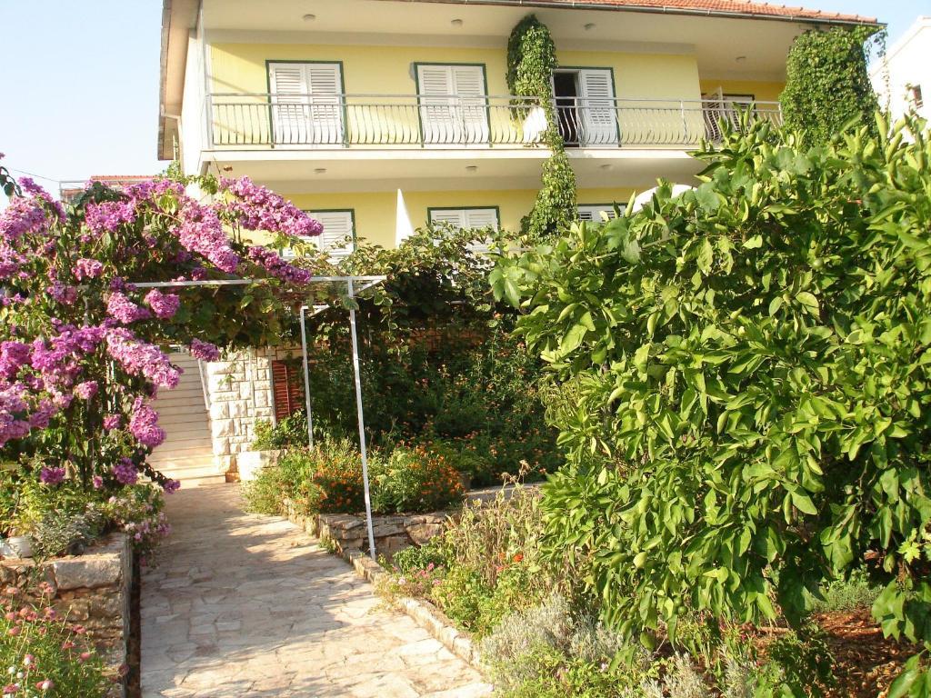 Apartments Lucija Stari Grad  Kültér fotó
